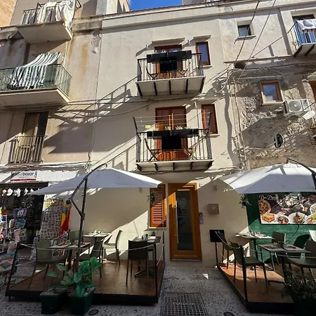 Holiday home The Lavender Town House - In The Heart Of Cefalu